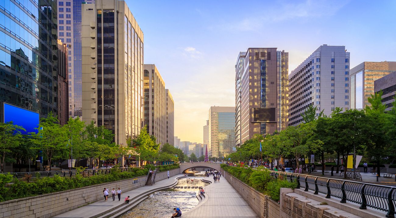 Sunset At Cheonggyecheon Stream in Seoul City, Korea.
